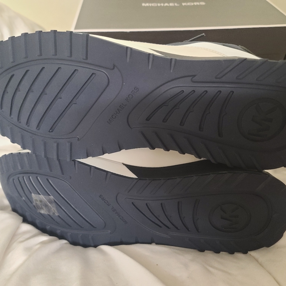 Michael Kors THEO SPORT TRAINER - Picture 3 of 9